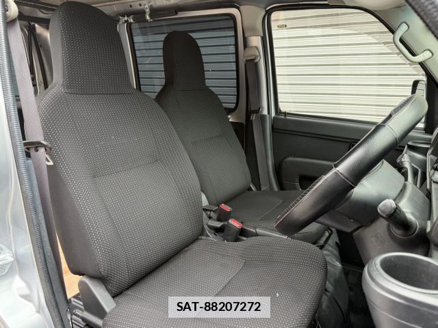 Daihatsu HIJET CARGO 2020-11 7810221-4