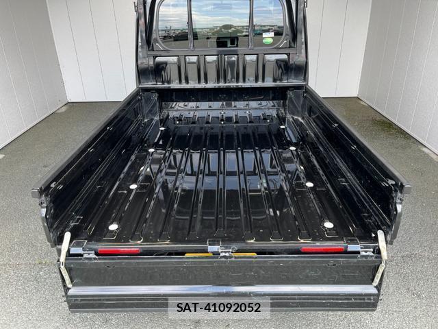 Daihatsu HIJET TRUCK 2018-02 7801890-5