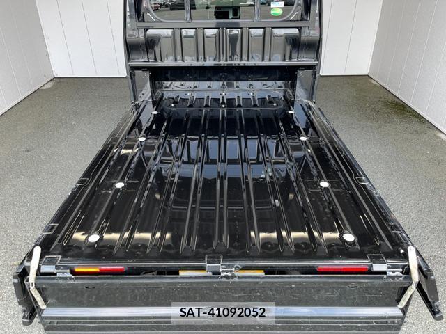 Daihatsu HIJET TRUCK 2018-02 7801890-9