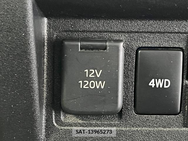 Daihatsu HIJET TRUCK 2023-10 7801915-16