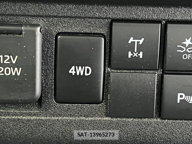 Daihatsu HIJET TRUCK 2023-10 7801915-17