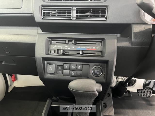Daihatsu HIJET TRUCK 2025-12 7801951-7