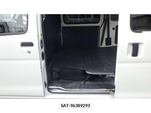 Daihatsu HIJET VAN 2018-09 7797461-10