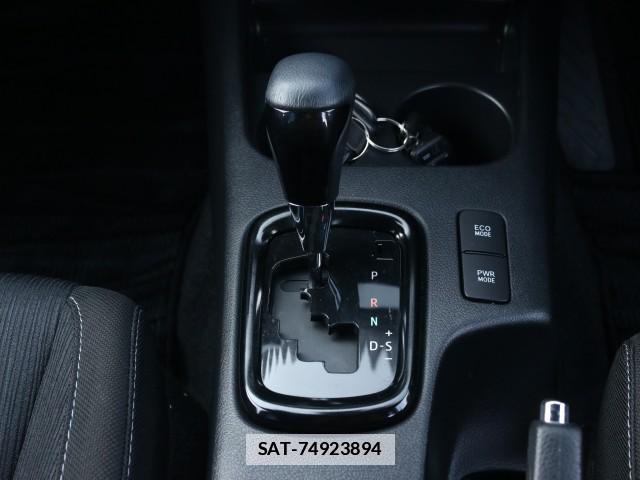 Toyota HILUX 2020-02 7796362-15