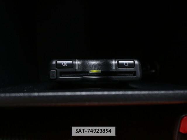 Toyota HILUX 2020-02 7796362-16