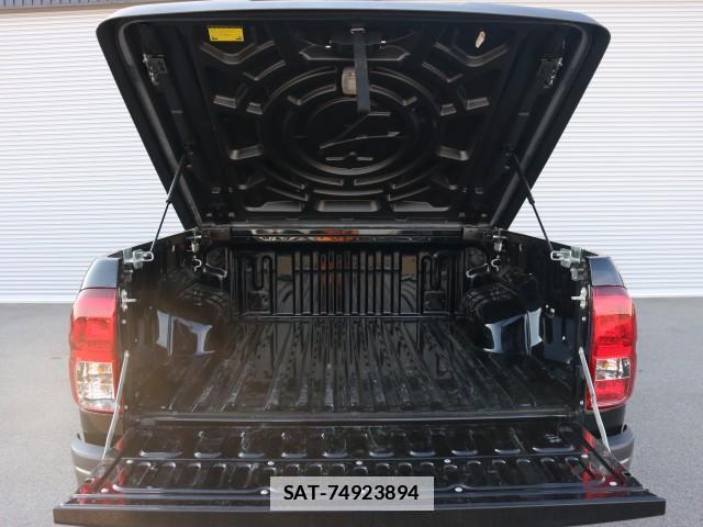 Toyota HILUX 2020-02 7796362-18