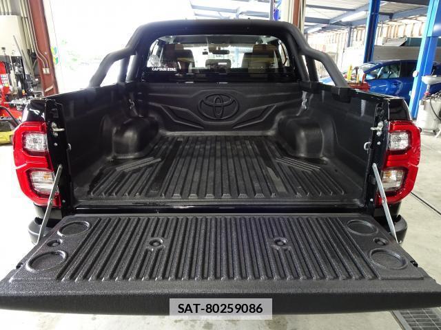 Toyota HILUX 2021-10 7798756-18