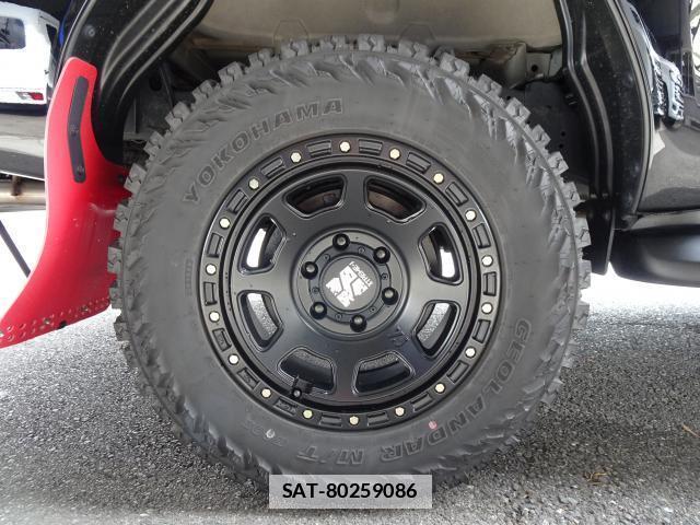 Toyota HILUX 2021-10 7798756-19