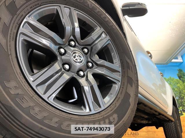 Toyota HILUX 2023-05 7801297-12