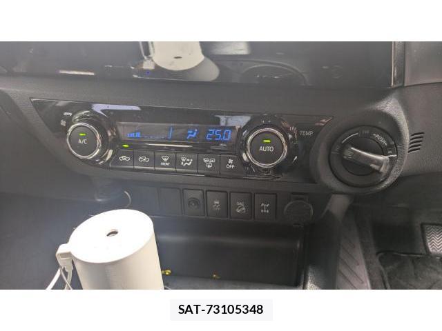 Toyota HILUX 2017-10 7806613-11
