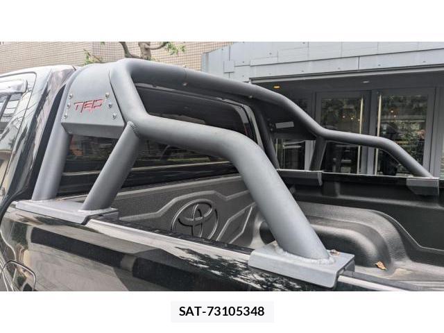 Toyota HILUX 2017-10 7806613-3