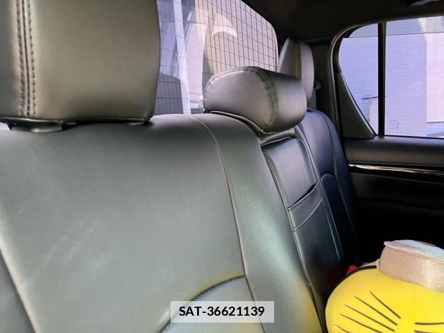 Toyota HILUX 2019-09 7806842-10
