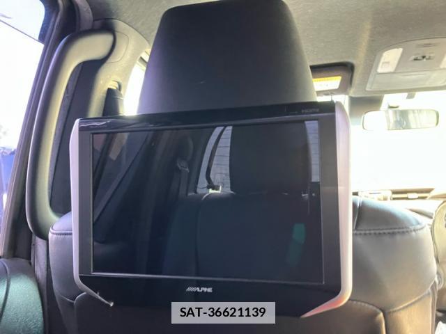 Toyota HILUX 2019-09 7806842-14