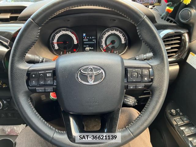 Toyota HILUX 2019-09 7806842-15
