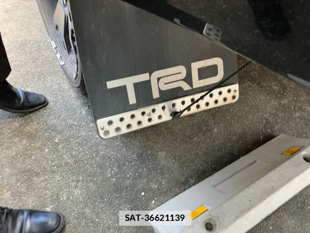Toyota HILUX 2019-09 7806842-6
