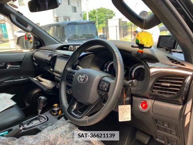 Toyota HILUX 2019-09 7806842-7