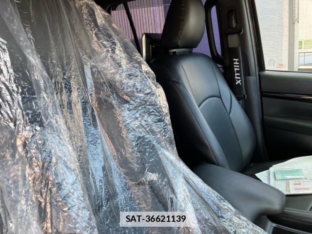 Toyota HILUX 2019-09 7806842-8