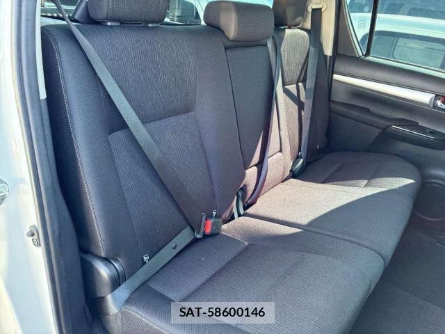 Toyota HILUX 2024-08 7808238-6