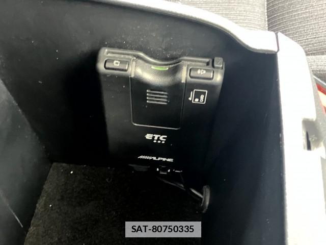 Toyota HILUX 2021-11 7809834-13