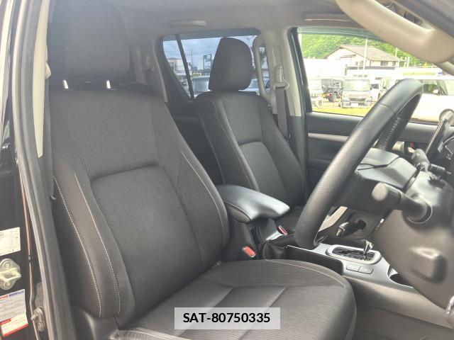 Toyota HILUX 2021-11 7809834-17