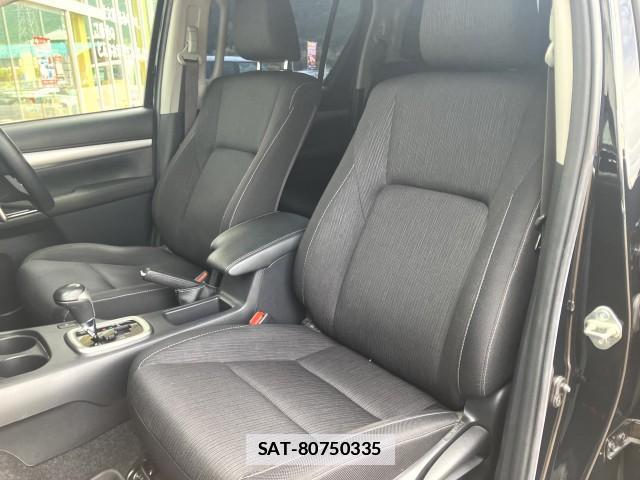 Toyota HILUX 2021-11 7809834-18