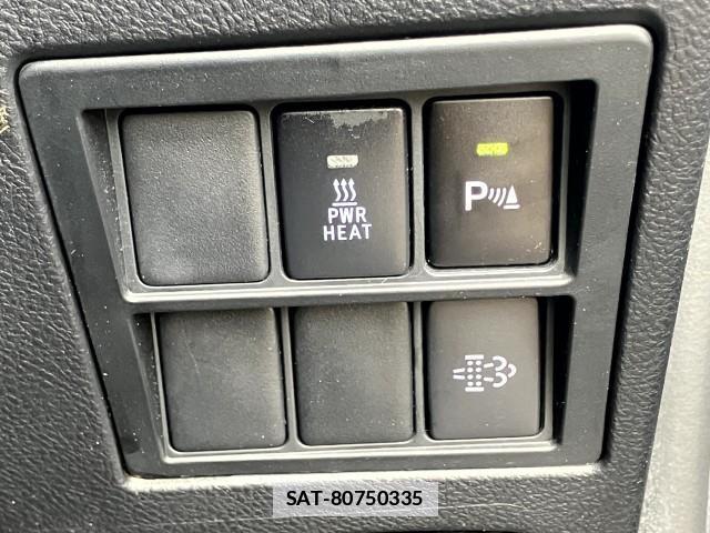 Toyota HILUX 2021-11 7809834-9