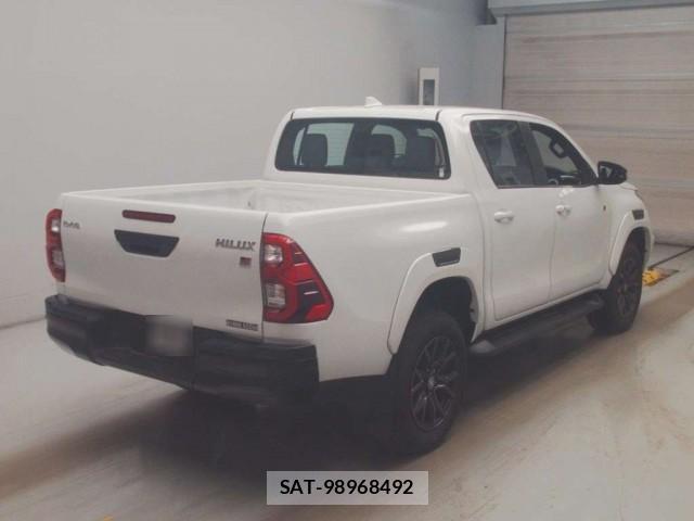 Toyota HILUX 2024-02 7810543-1