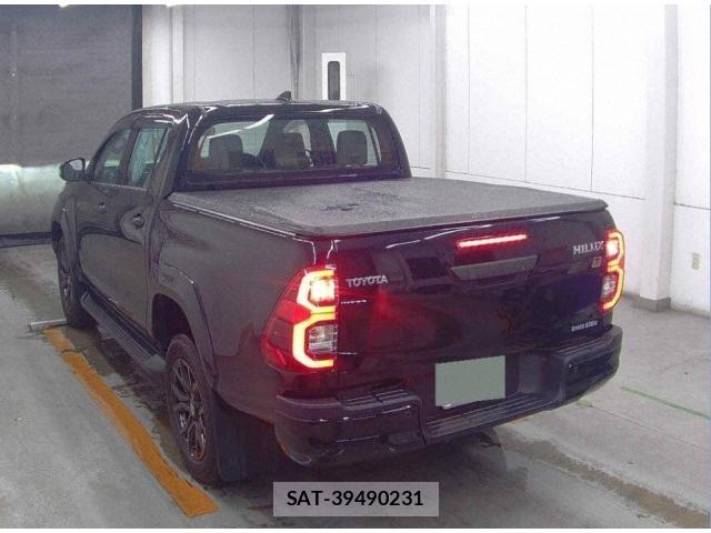 Toyota HILUX 2022-10 7810560-1