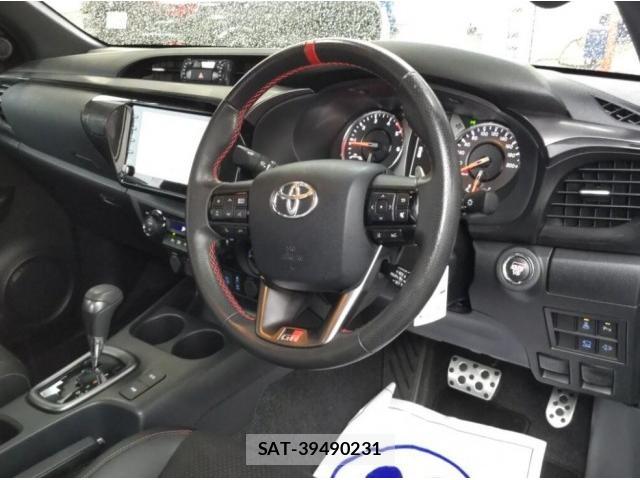 Toyota HILUX 2022-10 7810560-3