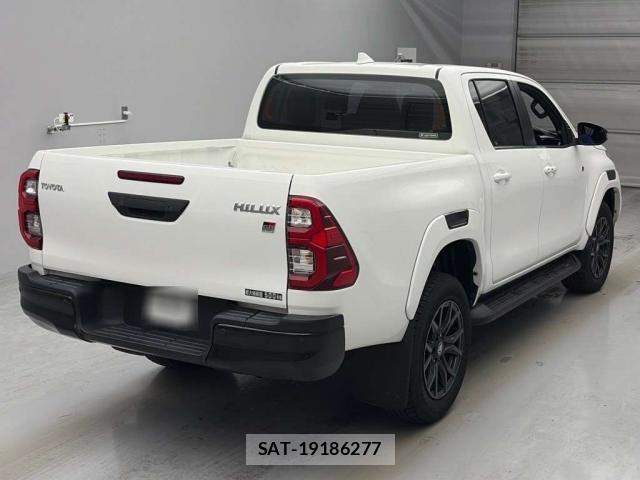 Toyota HILUX 2023-12 7811209-8