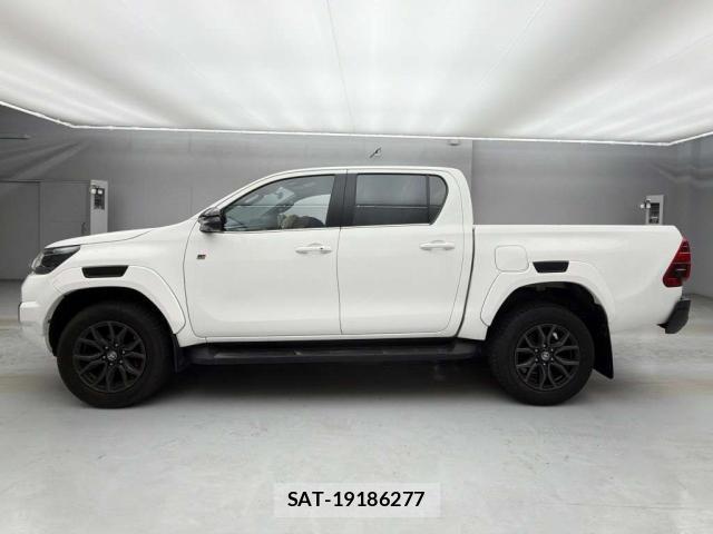 Toyota HILUX 2023-12 7811209-9
