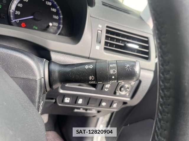 Lexus HS 2012-11 7793669-10