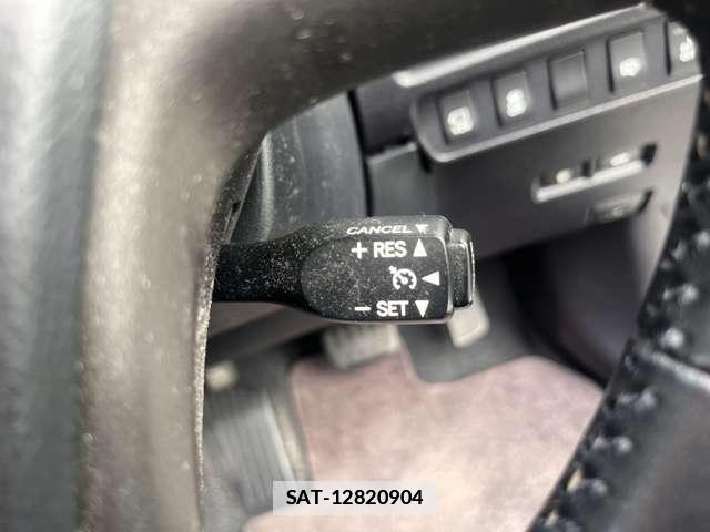 Lexus HS 2012-11 7793669-11