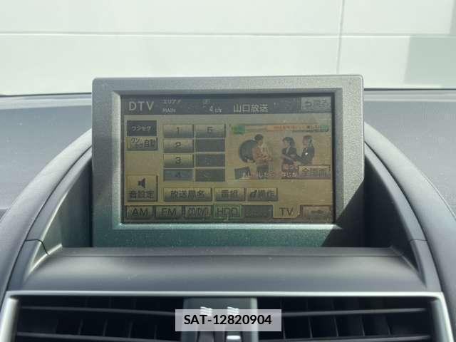 Lexus HS 2012-11 7793669-15