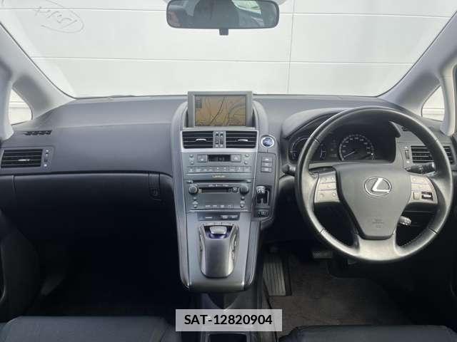 Lexus HS 2012-11 7793669-2