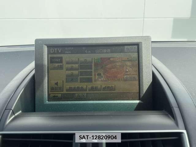 Lexus HS 2012-11 7793669-3
