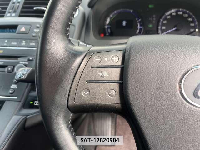 Lexus HS 2012-11 7793669-7