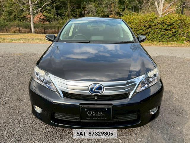 Lexus HS 2012-11 7794363-14