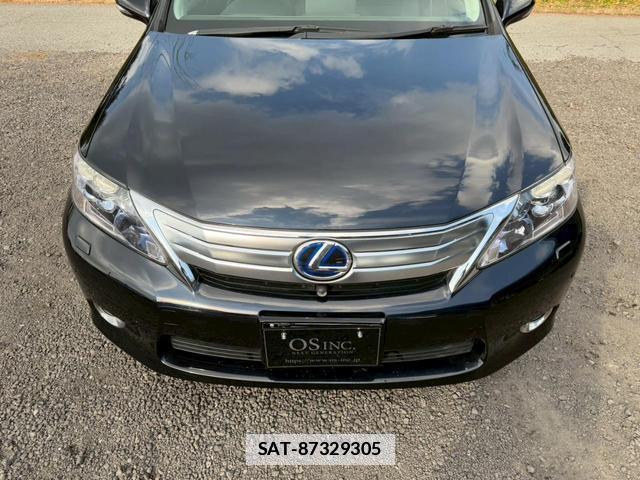 Lexus HS 2012-11 7794363-16