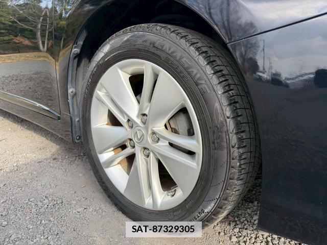 Lexus HS 2012-11 7794363-2
