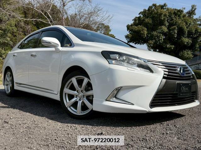Lexus HS 2013-02 7794376-14