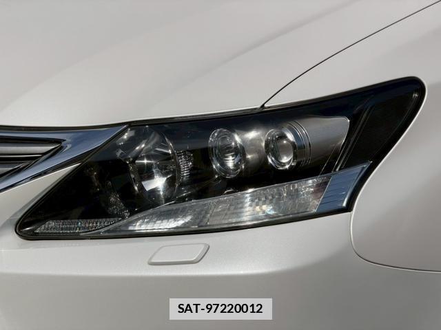 Lexus HS 2013-02 7794376-3