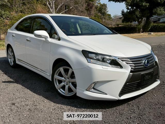 Lexus HS 2013-02 7794376-5