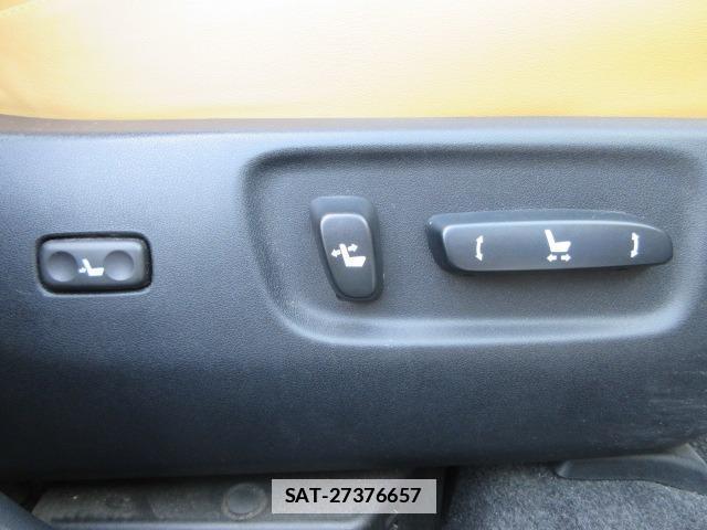 Lexus HS 2010-02 7795944-11