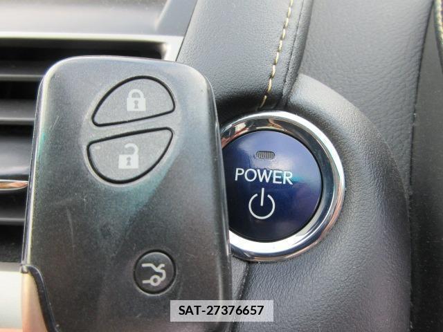 Lexus HS 2010-02 7795944-5