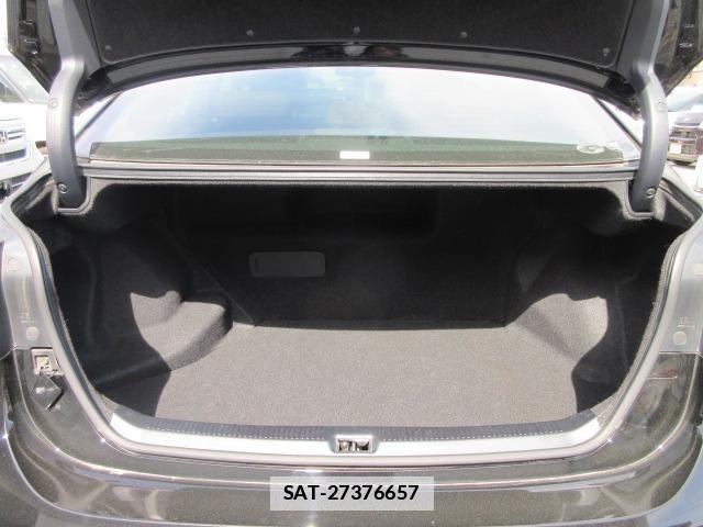Lexus HS 2010-02 7795944-7
