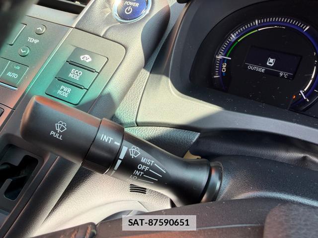 Lexus HS 2010-03 7796974-16