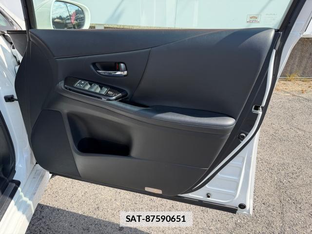 Lexus HS 2010-03 7796974-8