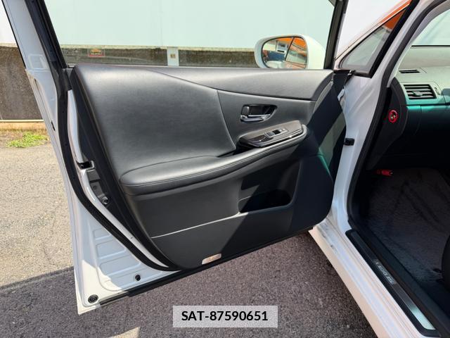 Lexus HS 2010-03 7796974-9