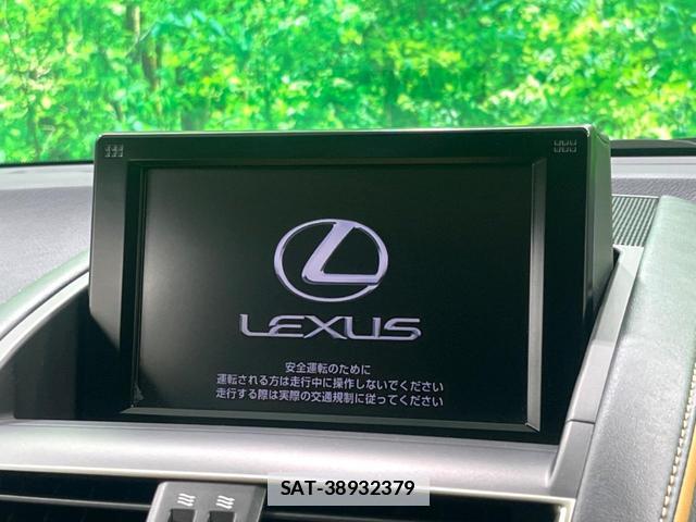 Lexus HS 2013-03 7798436-2